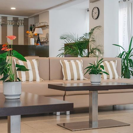 Hotel Carmen 리치오네 외부 사진