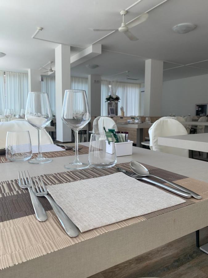 Hotel Carmen 리치오네 외부 사진