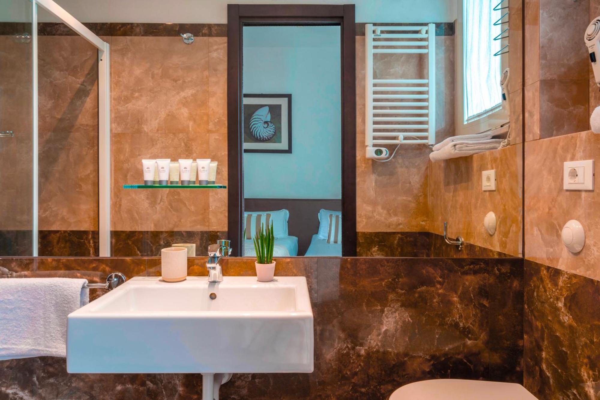 Hotel Carmen 리치오네 외부 사진