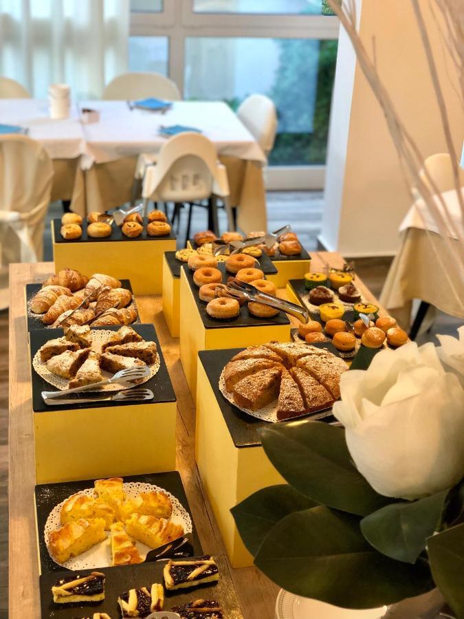 Hotel Carmen 리치오네 외부 사진